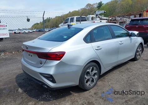 2021 Kia Forte Lxs из США, поврежденный, VIN 3KPF24AD2ME333097